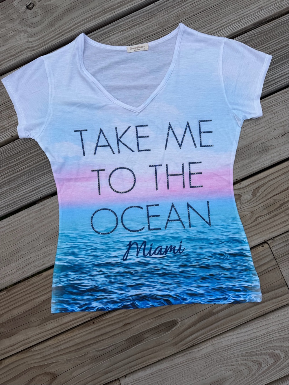 Take Me To The Ocean Graphic V-Neck Tee - Blue & Pink Ombre
